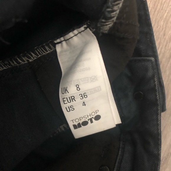 Topshop Moto Black ombré distressed denim shorts 4 - Picture 7 of 7